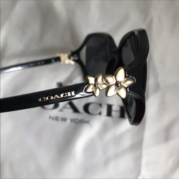 COACH in BLACK w Matte Gold Flower Grey Sunglasses - Picture 6 of 9